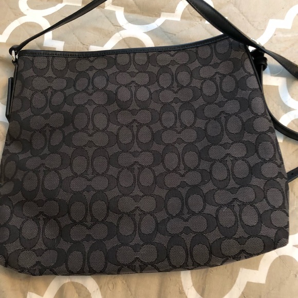 Coach Purse! Authentic - Picture 5 of 6